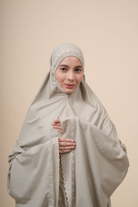 Telekung Broderie Naira