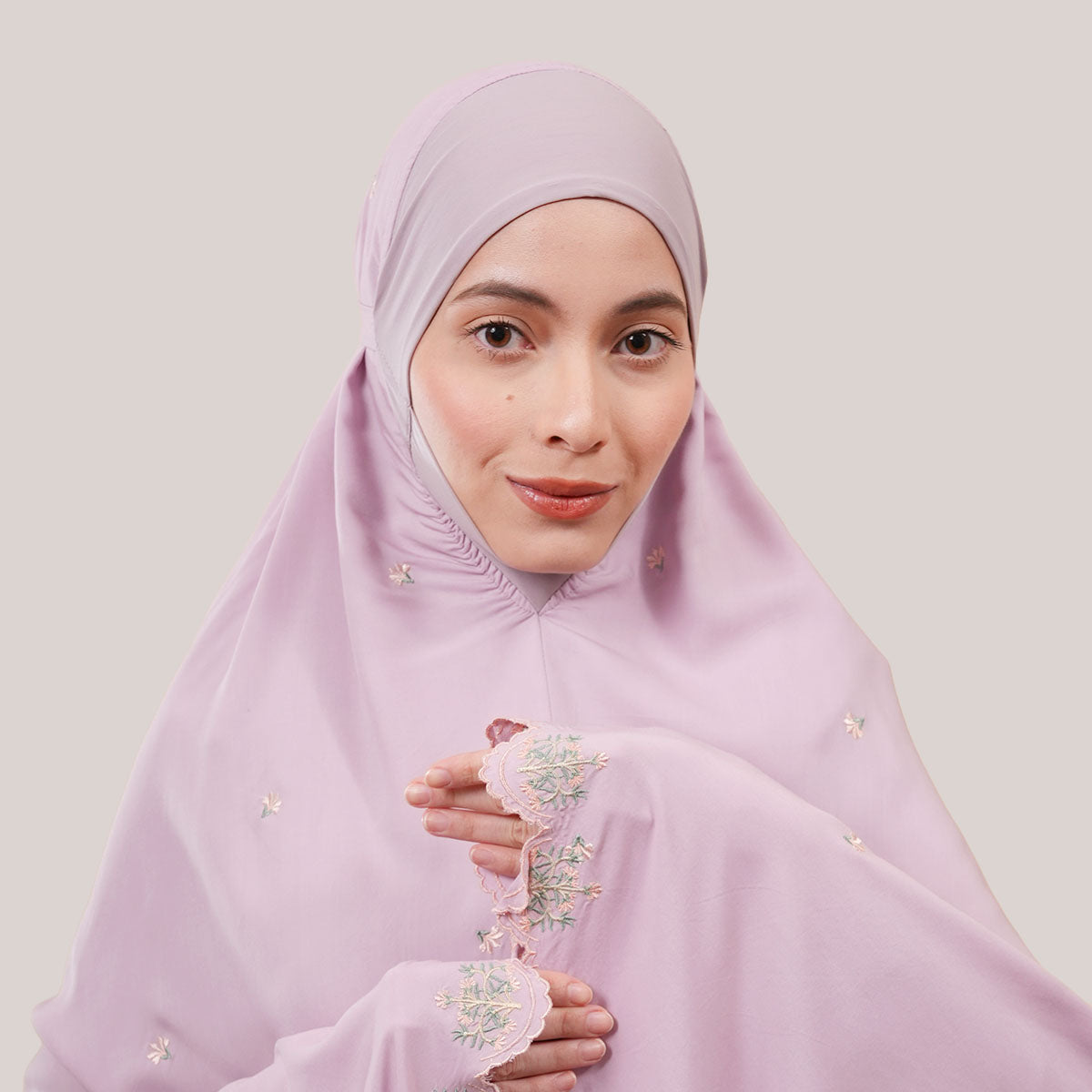 Telekung Broderie Saadiyah