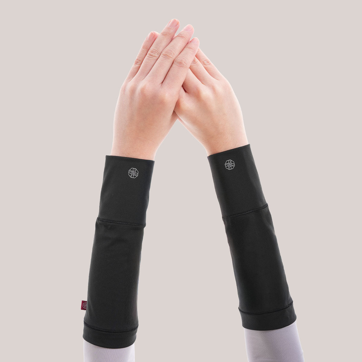 files/WC-MINI_ARM_SLEEVE_2026-_BLACK_1.jpg