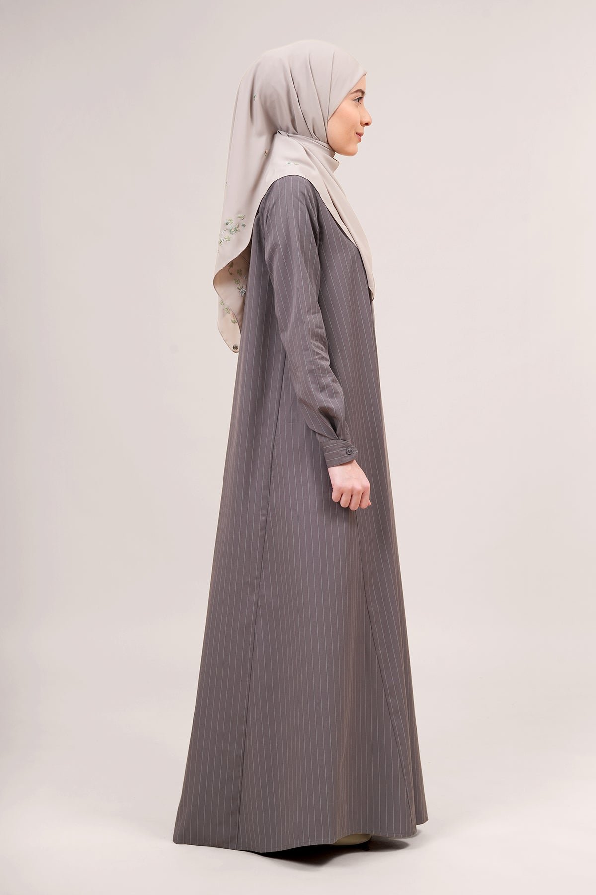 Alora Jubah
