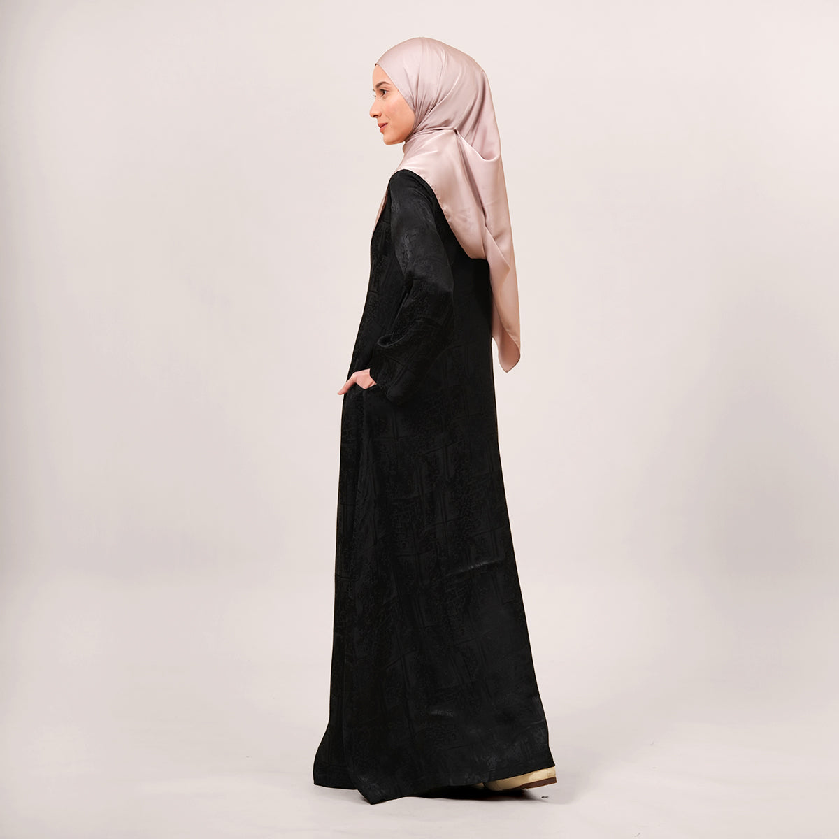 Layira Jacquard Abaya