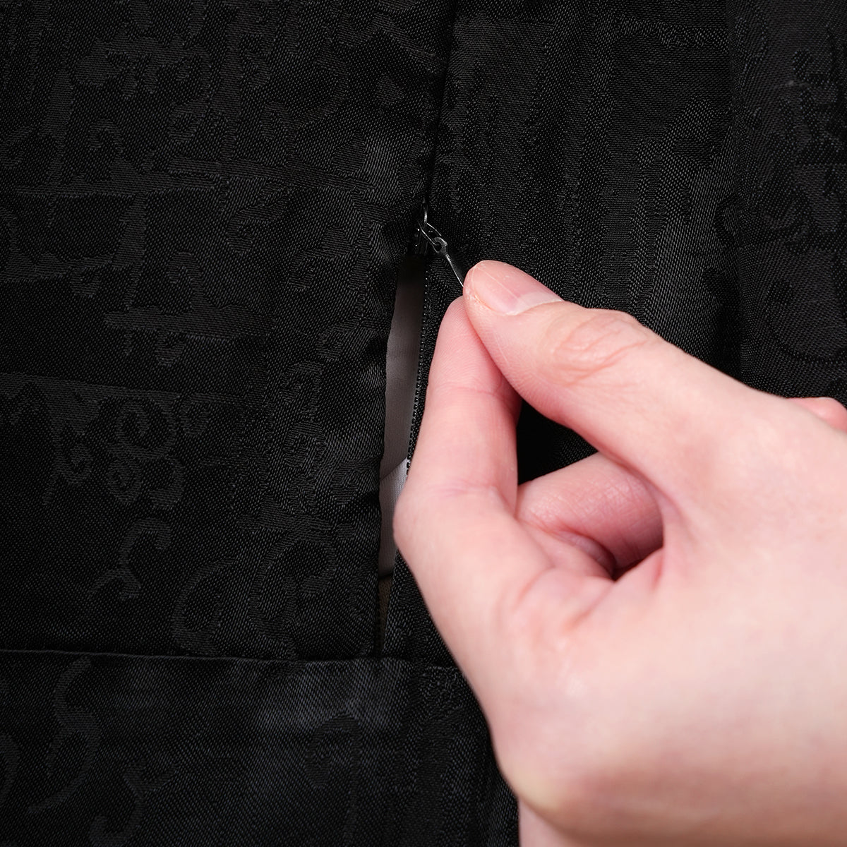 Layira Jacquard Abaya