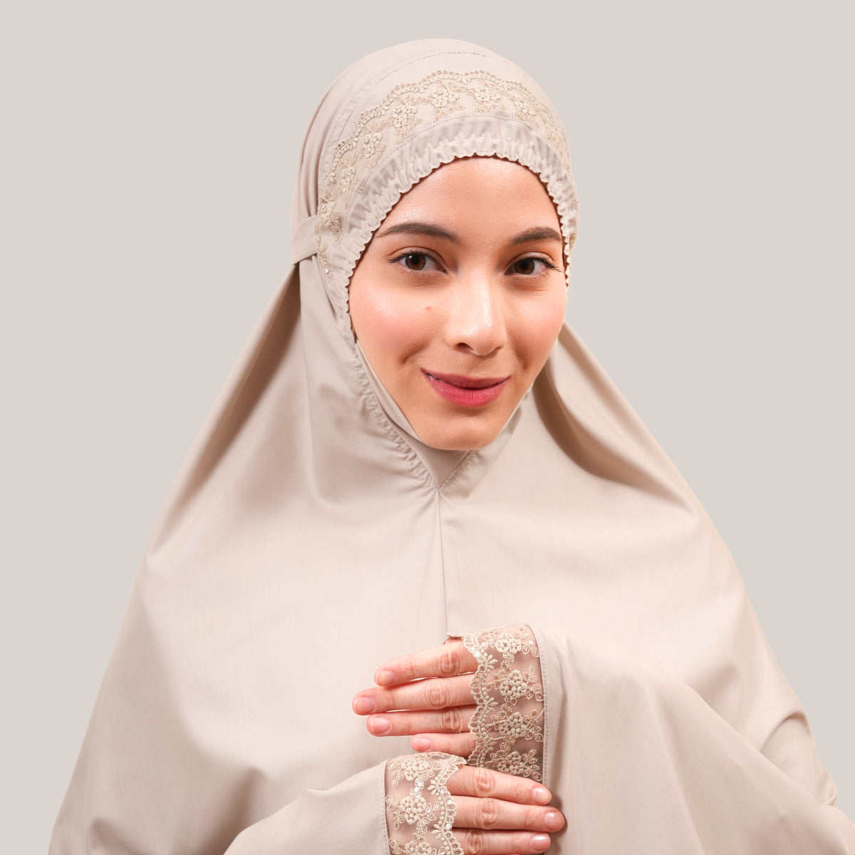 files/WCMODISHNEELAMMIDICREAMLATTE4.jpg