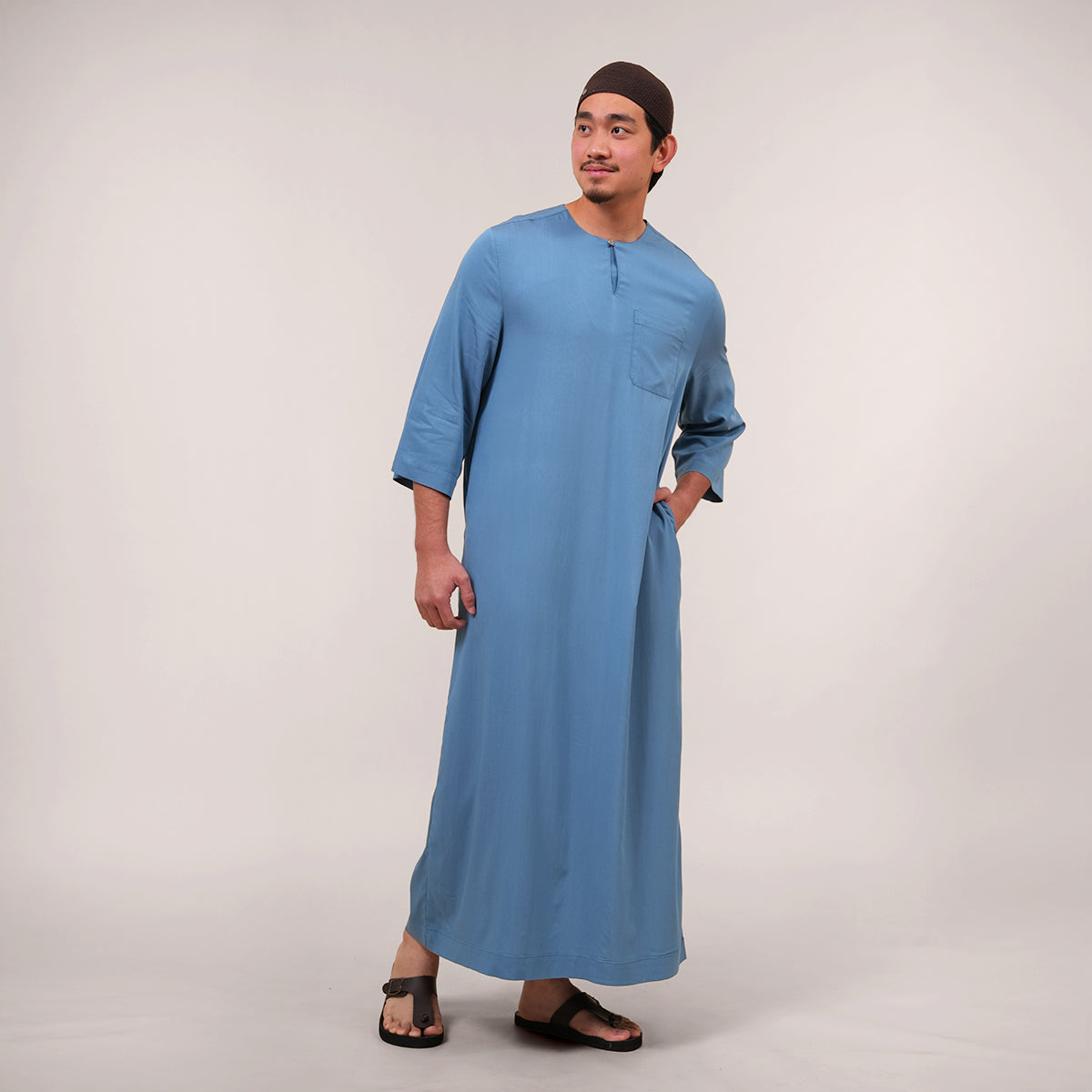 Saif Thobe Casual