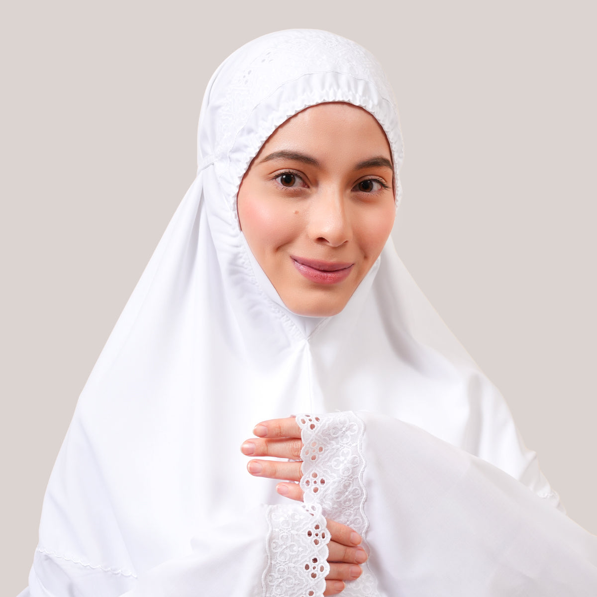 files/WCSIGNATUREDHIAMIDIOFFWHITE4.jpg